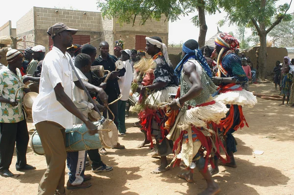 Einführung eines gewöhnlichen Häuptlings in der Burkina faso — Stockfoto