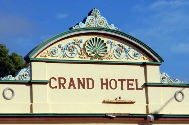 leonora kent merkezinde