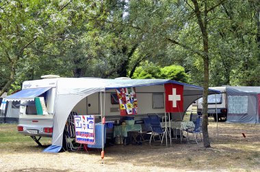 kamp-site ile boş pozisyonlar