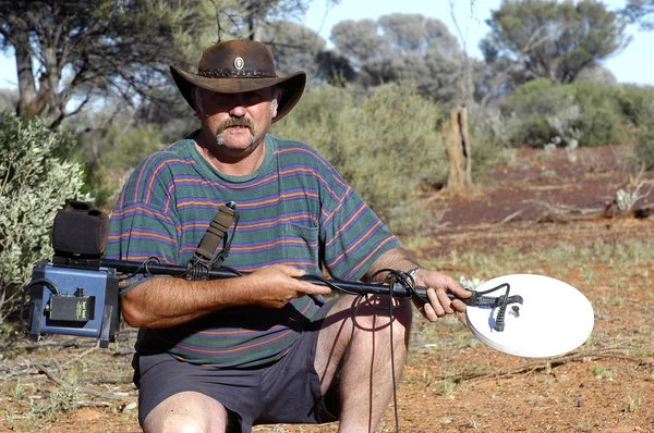 Gold digger in the Australian desert — Stock Photo, Image