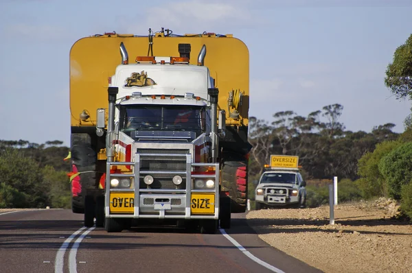 Vägtransporter i Australien — Stockfoto