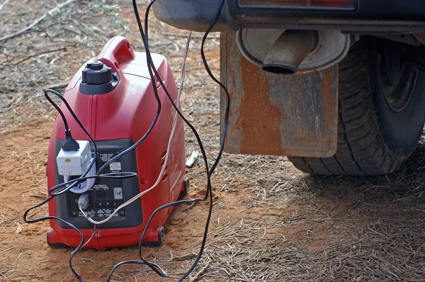 Ladda batterierna på kvällen i australiska öknen — Stockfoto