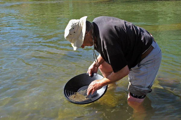 Laveuses d'or françaises dans la région des Cévennes et le département du Gard — Photo