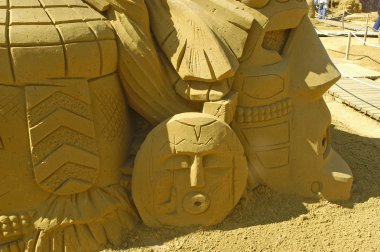 pozlama kum Fransa'da touquet için heykeller.