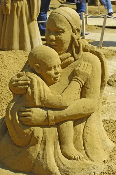 砂的暴露在法国雕塑到 touquet — 图库照片