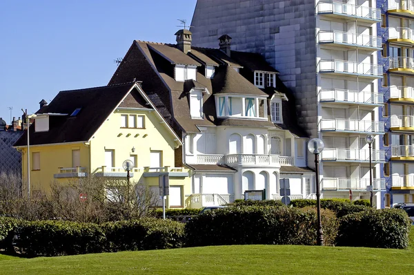 Bau der Küste in Touquet-Stadt im Norden Frankreichs — Stockfoto