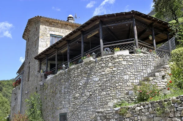 Le moulin de Corbes en France dans la région des Cévennes — Photo