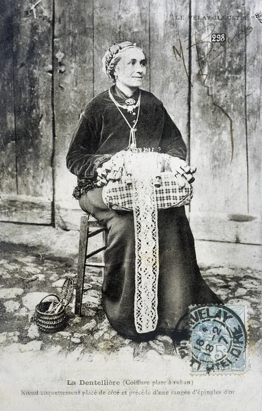 Old postcard of a lacemaker — Stock Photo, Image