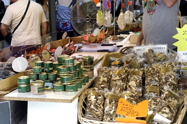 En el mercado de Sarlat — Foto de Stock