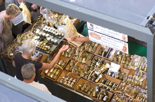 Op de markt van sarlat — Stockfoto