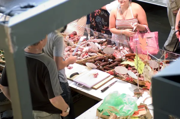 På marknaden av sarlat — Stockfoto