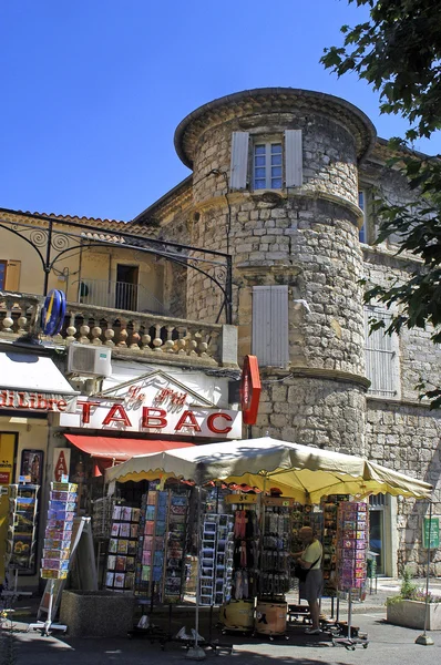 Anduze, ciudad turística francesa de Cevennes — Foto de Stock