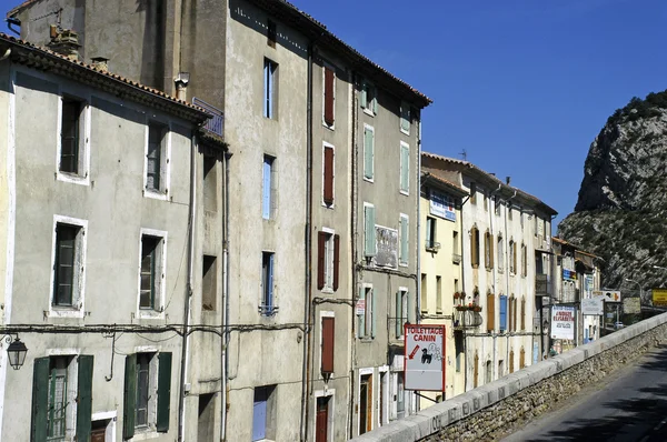 Anduze, ciudad turística francesa de Cevennes — Foto de Stock