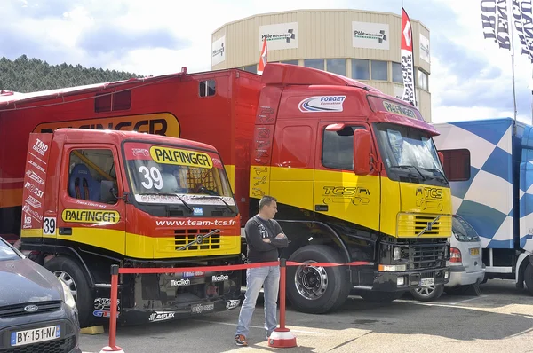 麦芽-法国-格兰披治大赛车的法国卡车可能第 25 和 26 日 2013 — 图库照片