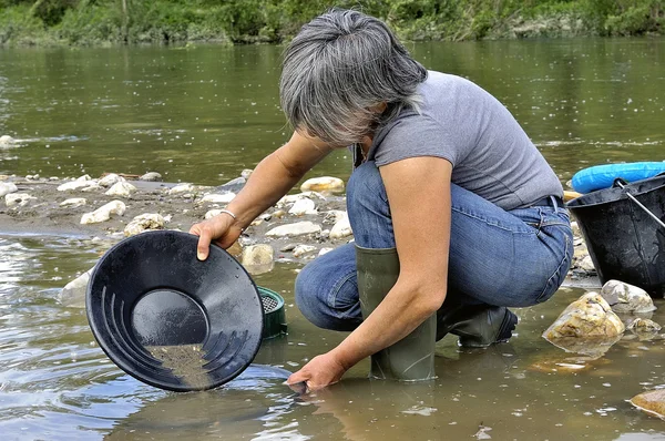 Coppa Europea dei cercatori d'oro nel fiume . — Foto Stock