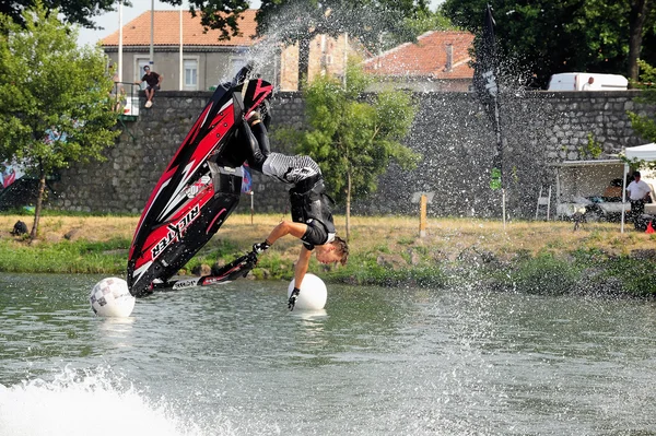 Levantando Jetski — Fotografia de Stock