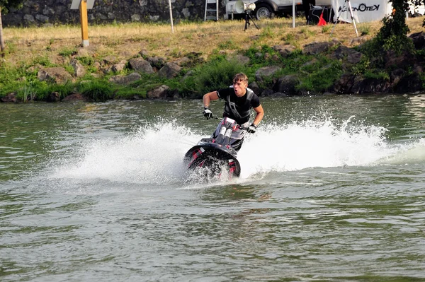 Podnoszenia jetski — Zdjęcie stockowe