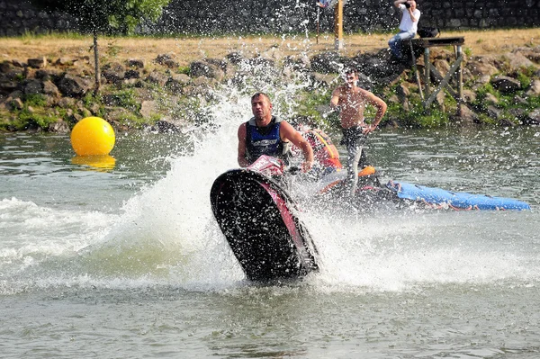 Podnoszenia jetski — Zdjęcie stockowe