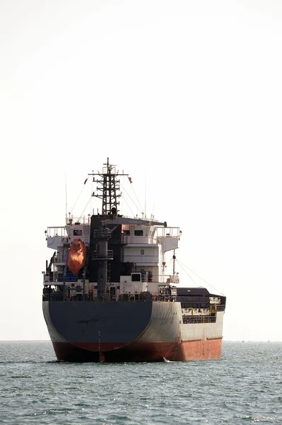 Tankfartyg på standby — Stockfoto