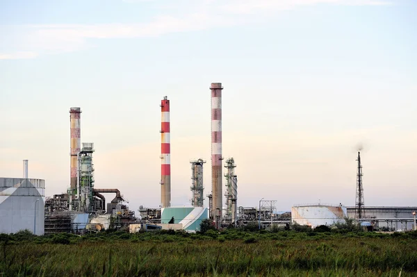 Oil refinery — Stock Photo, Image