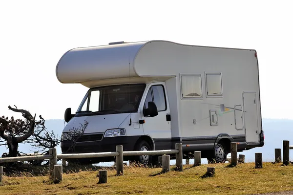 Motor home estacionado — Fotografia de Stock