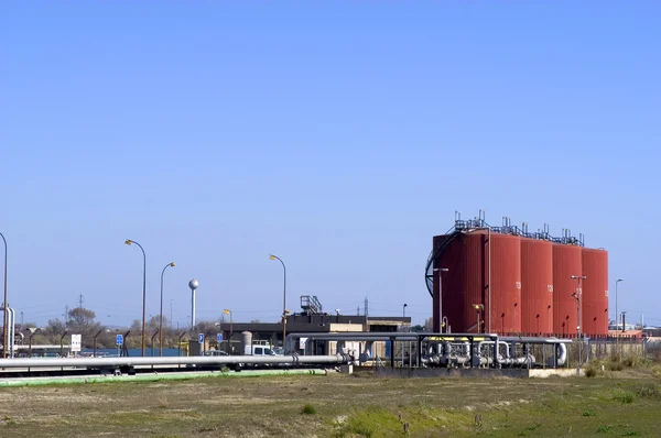 Industrial storage tanks — Stock Photo, Image