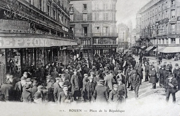 Cartão postal velho, Rouen, Praça da República — Fotografia de Stock