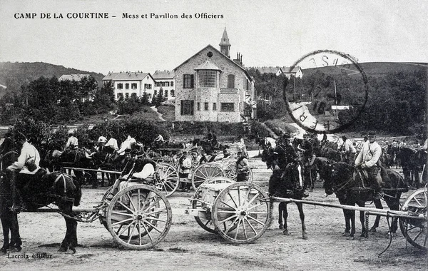 Vieja postal, oficiales de la bandera del Camp de la Courtine — Foto de Stock