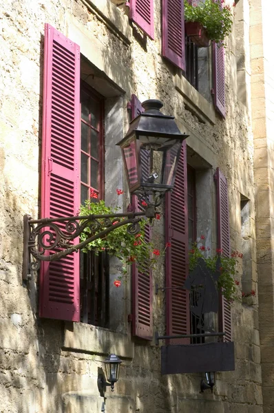 Ulica w centrum sarlat — Zdjęcie stockowe