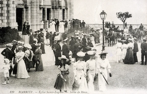 Gamla vykort över biarritz, kyrkan sainte Eugénie — Stockfoto