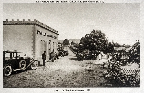 Antigua postal de Cuevas Saint-Cezaire — Foto de Stock