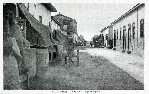 Vecchia cartolina di Gibuti, strada del villaggio indiano — Foto Stock