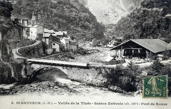 Vieille carte postale de Saint-Sauveur, Vallée de Tinee, pont de Roure — Photo