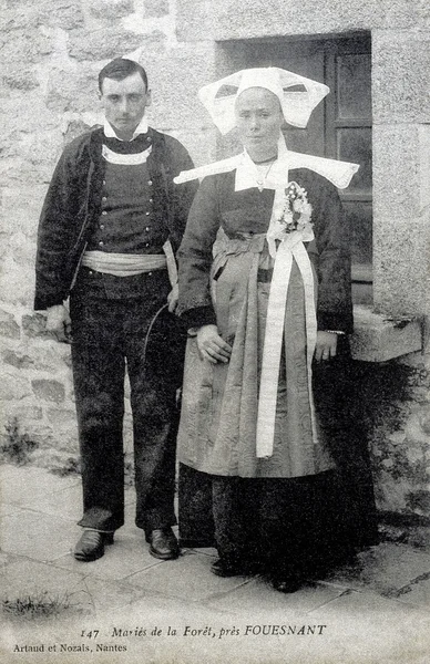 Old postcard of Fouesnant, married — Stock Photo, Image