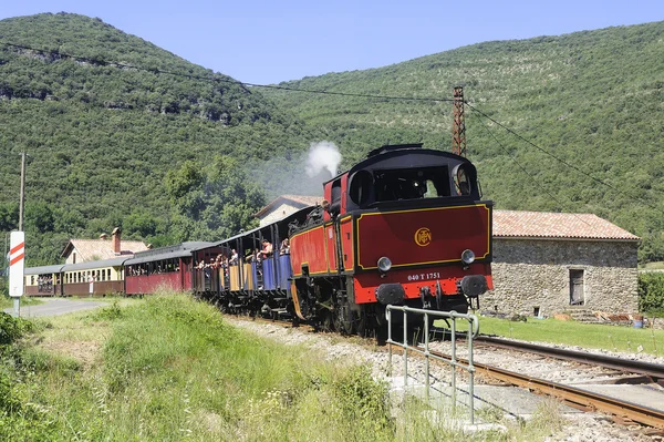 De toeristische trein van anduze — Stockfoto