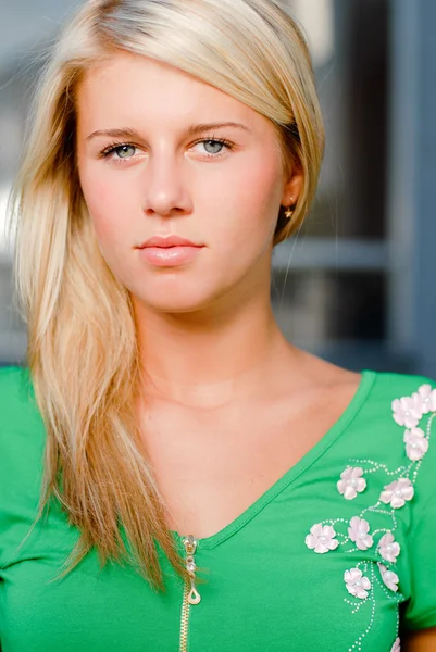 Young beautiful blonde woman portrait — Stock Photo, Image