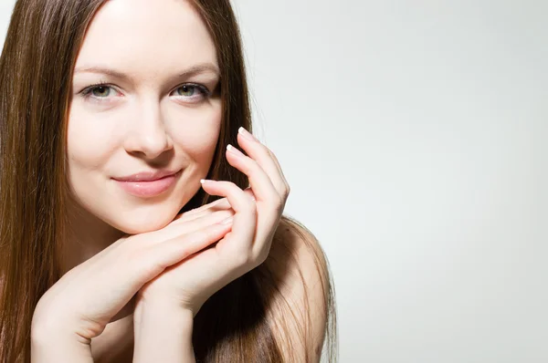 Porträt eines schönen Mädchengesichts. perfekte Haut. — Stockfoto