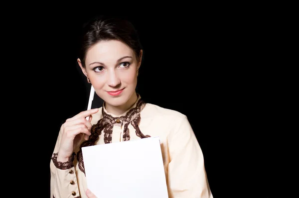 Jeune étudiante heureuse ou femme d'affaires regardant à bord — Photo