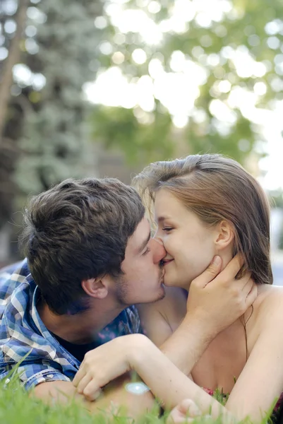 Young happy couple firsy date — Stock Photo, Image