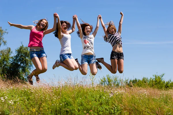 Feliz adolescente niñas — Foto de Stock