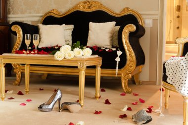 kutlama için hazırlanmış muhteşem otel odası