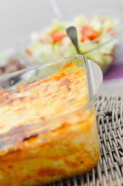 cam kase pişmiş ev yapımı lasanga