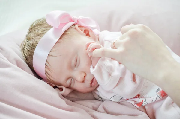 Bebé dormido recién nacido — Foto de Stock