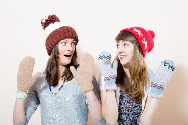 Women in winter knit cap and gloves — Stock Photo, Image