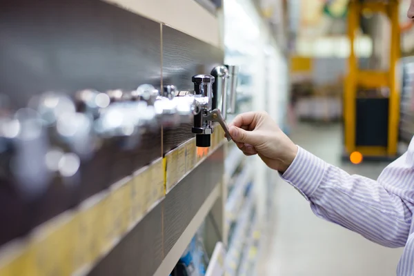 Expositor de estante del centro comercial Diy — Foto de Stock