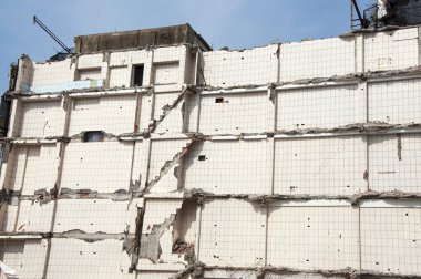 ev yıkıldı