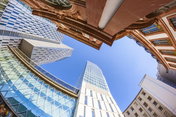 Skyline van hoogbouw gebouwen in frankfurt — Stockfoto