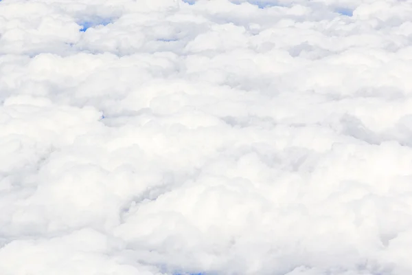 Белый облачный пейзаж в небе — стоковое фото