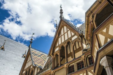 ünlü darülaceze, beaune, Fransa