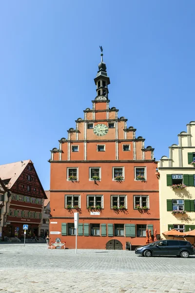 Berömda gamla romantiska medeltida staden Dinkelsbühl — Stockfoto